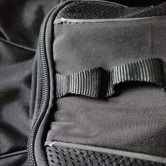 Swiss Gear Laptop Backpack - Picture 5 of 5